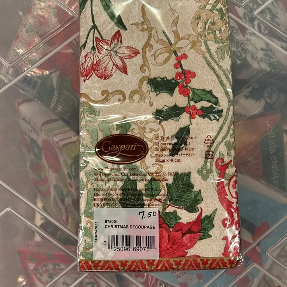 2 pkgs Christmas Decoupage Guest Towels or Napkins